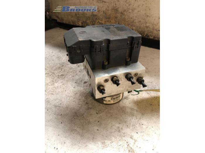Gebruikte ABS Pomp Mitsubishi Space Wagon Prijs € 25,00 Margeregeling aangeboden door Autobedrijf Brooks
