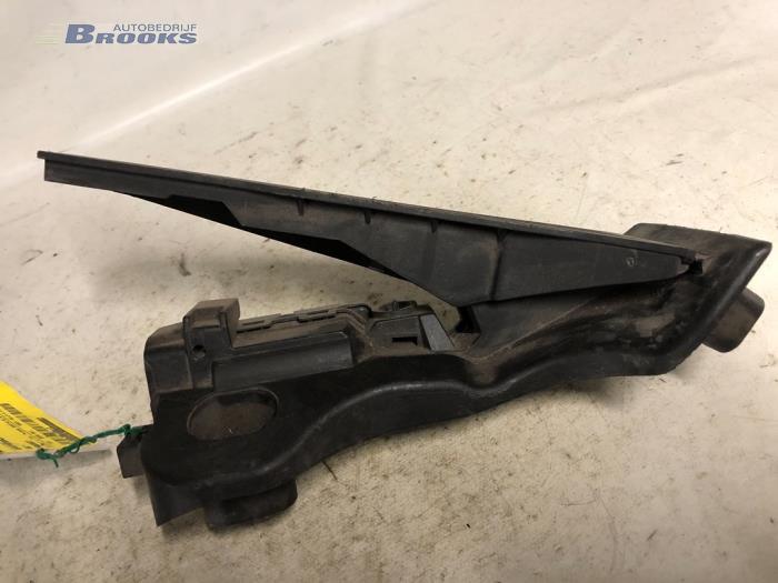 Gebruikte Sensor Gaspedaalpositie Volkswagen Passat Prijs € 10,00 Margeregeling aangeboden door Autobedrijf Brooks
