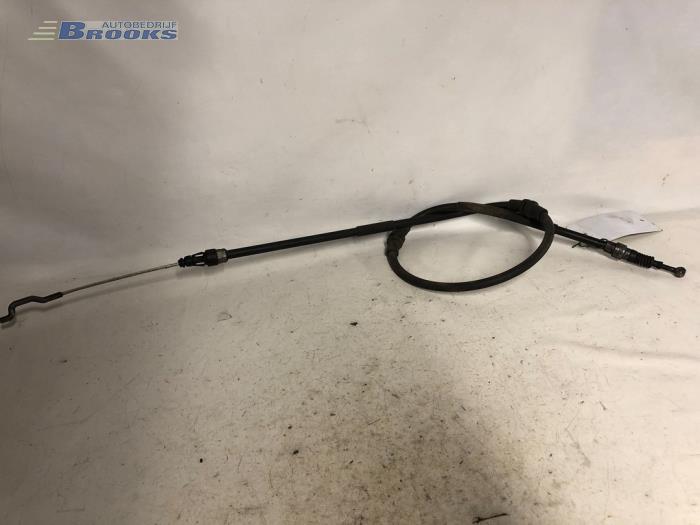 Gebruikte Handrem Kabel Volkswagen Transporter Prijs € 10,00 Margeregeling aangeboden door Autobedrijf Brooks