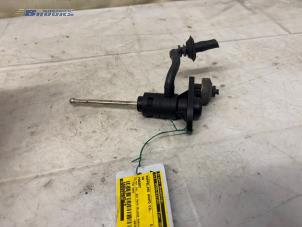 Gebruikte Koppeling Hoofd Cilinder Volkswagen Passat Prijs € 15,00 Margeregeling aangeboden door Autobedrijf Brooks