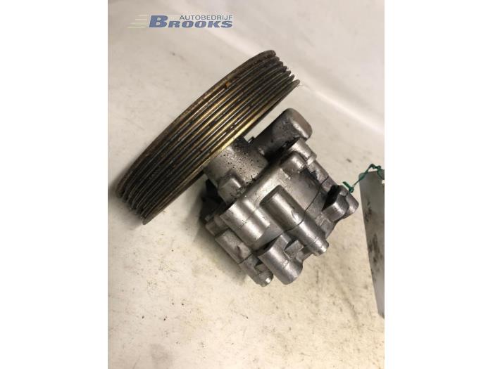 Gebruikte Pomp Servo Peugeot 406 Prijs € 15,00 Margeregeling aangeboden door Autobedrijf Brooks
