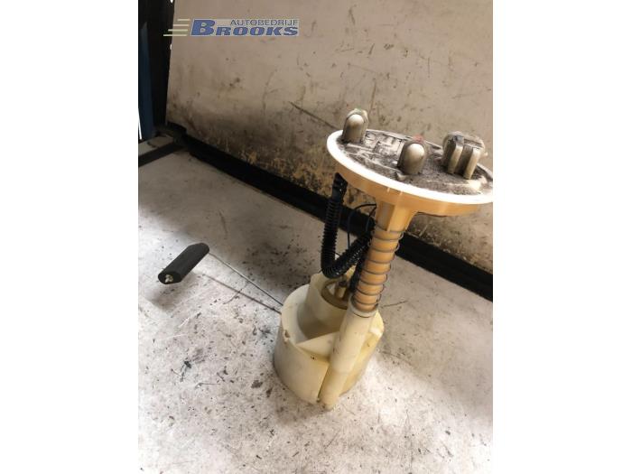 Gebruikte Tank element Pomp Renault Laguna I Grandtour (K56) 1.8 RN,RT Prijs € 10,00 Margeregeling aangeboden door Autobedrijf Brooks