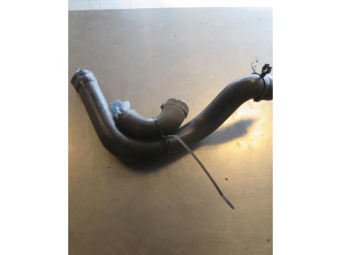 Gebruikte Intercooler Slang Peugeot Boxer (230P) 2.5TD di 12V Prijs € 15,00 Margeregeling aangeboden door Autobedrijf Brooks