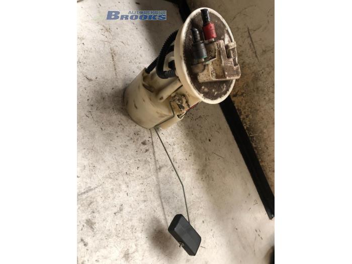 Gebruikte Tank element Pomp Renault Megane (BA) 1.4i RL,RN Prijs € 10,00 Margeregeling aangeboden door Autobedrijf Brooks
