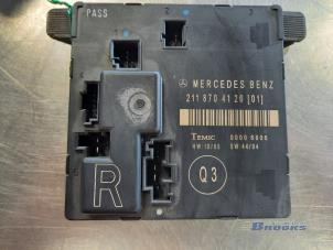 Gebruikte Deur module Mercedes E (W211) 3.0 E-280 CDI V6 24V Prijs € 15,00 Margeregeling aangeboden door Autobedrijf Brooks