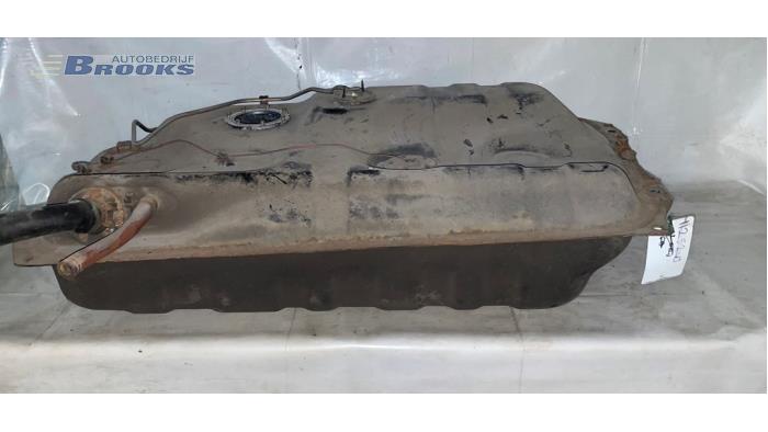 Tank van een Daihatsu Gran Move 1.5 16V 1998