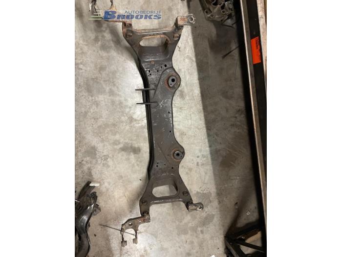 Gebruikte Subframe Opel Movano Combi 2.5 DTI Prijs € 62,50 Margeregeling aangeboden door Autobedrijf Brooks