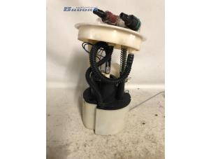 Gebruikte Tank element Pomp Renault Megane Scénic (JA) 1.6 RT Prijs € 10,00 Margeregeling aangeboden door Autobedrijf Brooks
