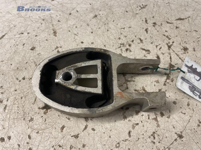Gebruikte Versnellingsbak Steun Ford Mondeo IV Wagon 1.6 EcoBoost 16V Prijs € 15,00 Margeregeling aangeboden door Autobedrijf Brooks