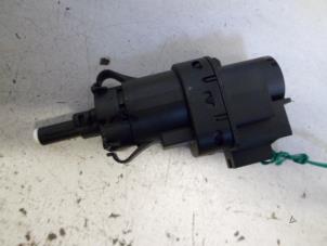 Gebruikte Remlicht Schakelaar Ford Mondeo IV Wagon 1.6 EcoBoost 16V Prijs € 5,00 Margeregeling aangeboden door Autobedrijf Brooks