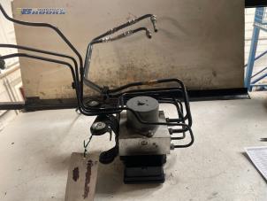 Gebruikte ABS Pomp Ford Mondeo IV 2.0 TDCi 140 16V Prijs € 80,00 Margeregeling aangeboden door Autobedrijf Brooks