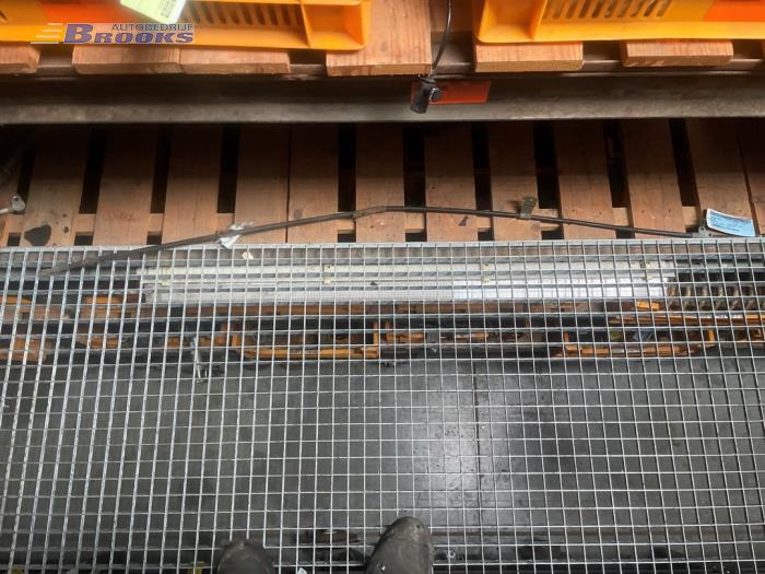 Gebruikte Handrem Kabel Nissan Primera (P11) 2.0 SRi 16V Prijs € 10,00 Margeregeling aangeboden door Autobedrijf Brooks