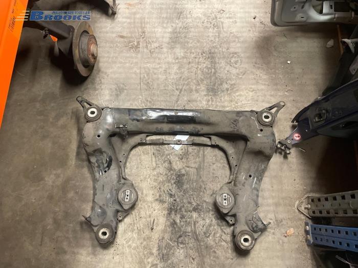 Gebruikte Subframe Volkswagen Passat Prijs € 25,00 Margeregeling aangeboden door Autobedrijf Brooks