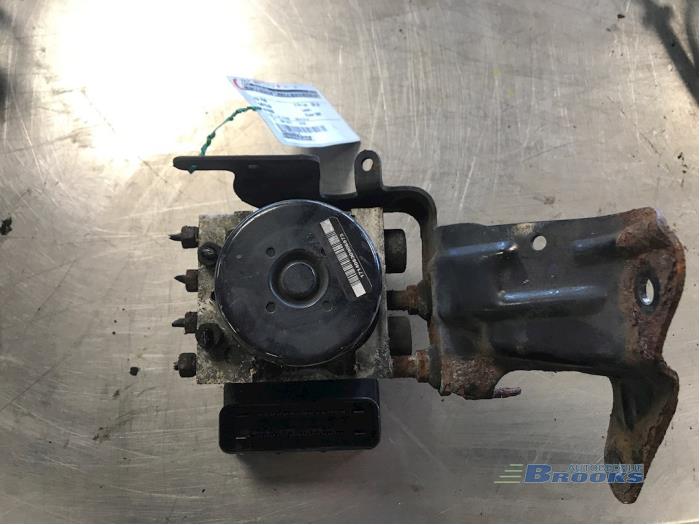 Gebruikte ABS Pomp Chrysler Voyager Prijs € 112,50 Margeregeling aangeboden door Autobedrijf Brooks