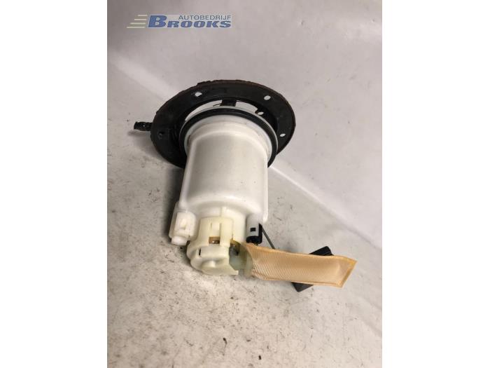 Gebruikte Tank element Pomp Suzuki Alto (RF410) 1.1 16V Prijs € 15,00 Margeregeling aangeboden door Autobedrijf Brooks
