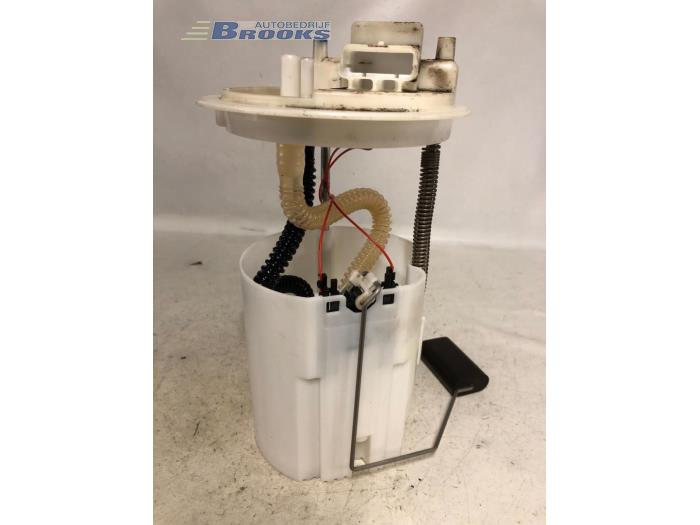 Gebruikte Tank element Pomp Peugeot Bipper (AA) 1.4 HDi Prijs € 20,00 Margeregeling aangeboden door Autobedrijf Brooks