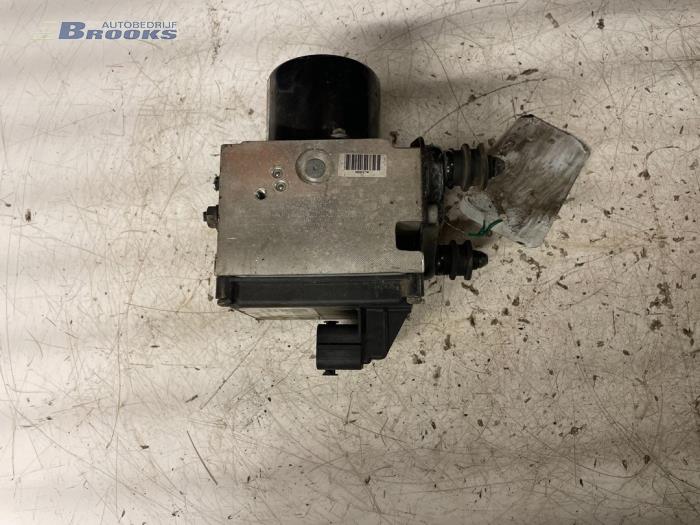 Gebruikte ABS Pomp Volkswagen Passat (3C2) 2.0 TDI 16V 140 Prijs € 125,00 Margeregeling aangeboden door Autobedrijf Brooks