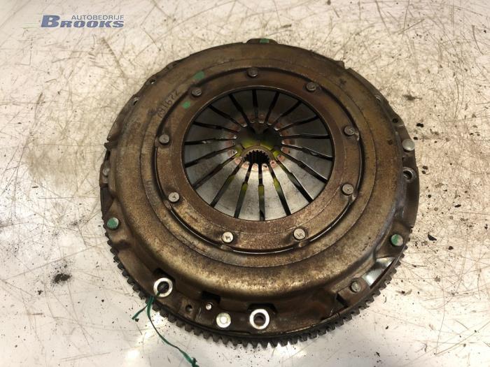 Gebruikte Vliegwiel Fiat Punto II (188) 1.9 JTD 80 ELX 3-Drs. Prijs € 87,50 Margeregeling aangeboden door Autobedrijf Brooks