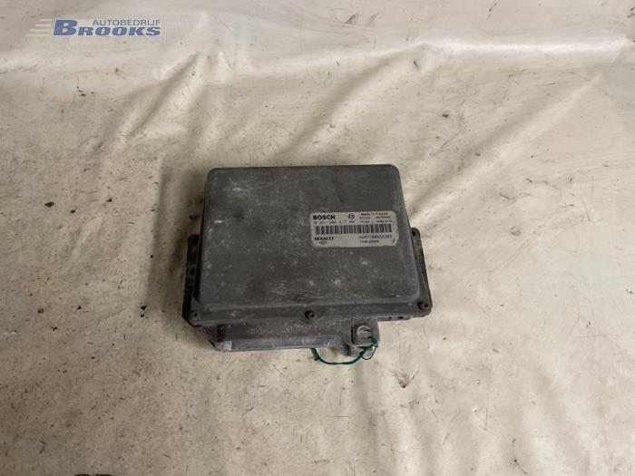 Gebruikte Computer Motormanagement Renault Laguna I (B56) 2.9 V6 24V Prijs € 20,00 Margeregeling aangeboden door Autobedrijf Brooks