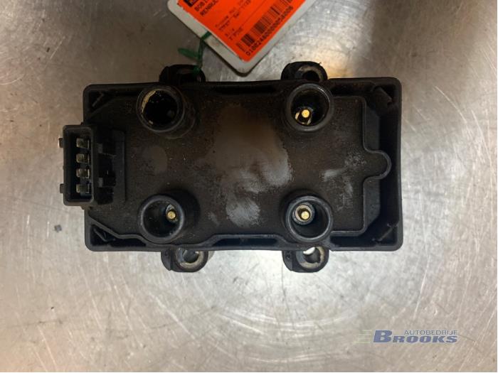 Gebruikte Bobine Renault Clio (B/C57/357/557/577) 1.2 Eco Kat. Prijs € 10,00 Margeregeling aangeboden door Autobedrijf Brooks
