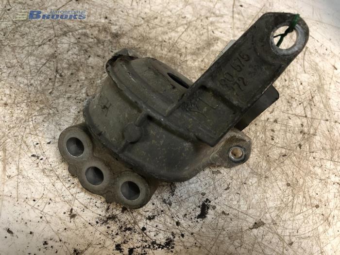 Gebruikte Motorrubber Opel Astra G Caravan (F35) 1.8 16V Prijs € 15,00 Margeregeling aangeboden door Autobedrijf Brooks