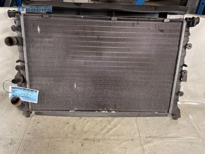 Gebruikte Radiateur Renault Megane (BA) 1.6i ,Easy Prijs € 15,00 Margeregeling aangeboden door Autobedrijf Brooks