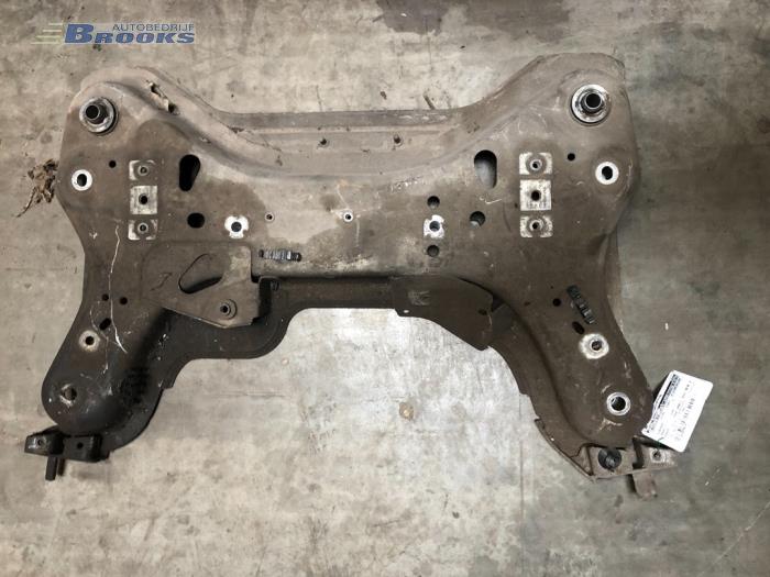 Gebruikte Subframe Renault Espace (JK) 2.0 16V Prijs € 40,00 Margeregeling aangeboden door Autobedrijf Brooks