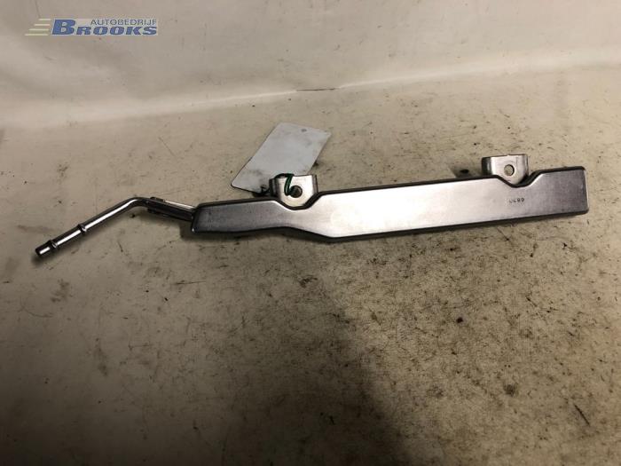 Gebruikte Verstuiver brug Nissan Primera Prijs € 10,00 Margeregeling aangeboden door Autobedrijf Brooks