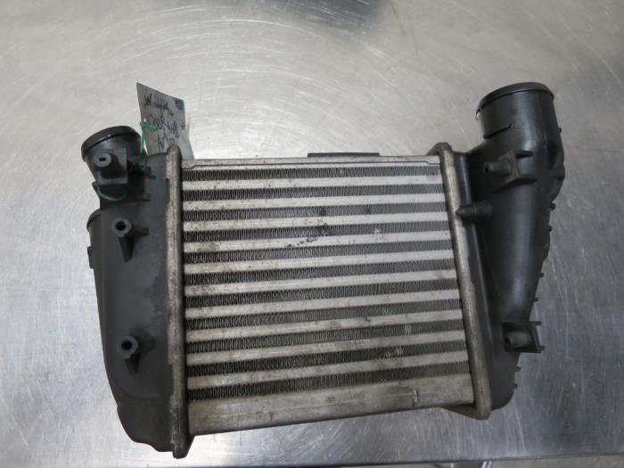 Gebruikte Intercooler Audi A4 Cabrio (B7) 2.5 TDI 24V Prijs € 35,00 Margeregeling aangeboden door Autobedrijf Brooks