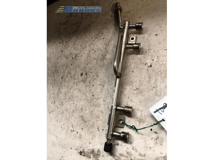Gebruikte Galerij (Injectie) Lada Kalina Stationwagon (1117) 1.6 Prijs € 10,00 Margeregeling aangeboden door Autobedrijf Brooks