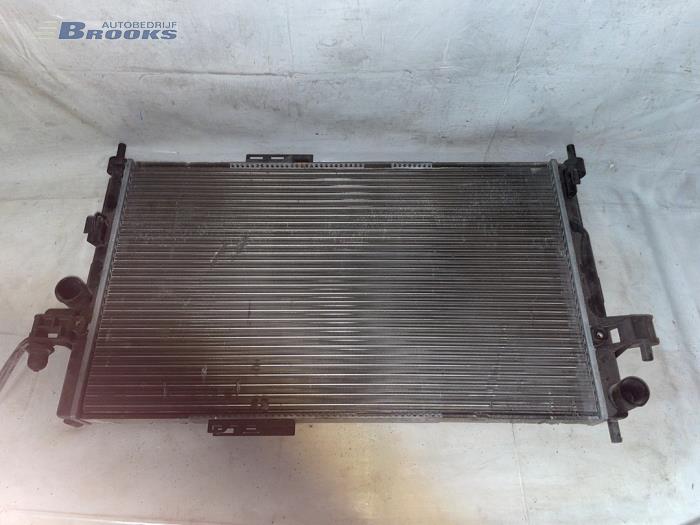 Gebruikte Radiateur Opel Combo (Corsa C) 1.7 DI 16V Prijs € 35,00 Margeregeling aangeboden door Autobedrijf Brooks