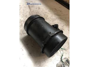 Gebruikte Luchtmassameter Audi A4 (B5) 2.5 TDI V6 24V Prijs € 24,00 Margeregeling aangeboden door Autobedrijf Brooks