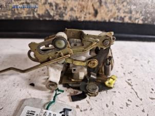 Gebruikte Deurslot Mechaniek 2Deurs rechts Hyundai H-1/Starex Travel 2.5 CRDi Prijs € 15,00 Margeregeling aangeboden door Autobedrijf Brooks