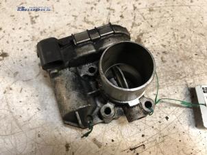 Gebruikte Gasklephuis Opel Vivaro 2.0 CDTI Prijs € 35,00 Margeregeling aangeboden door Autobedrijf Brooks