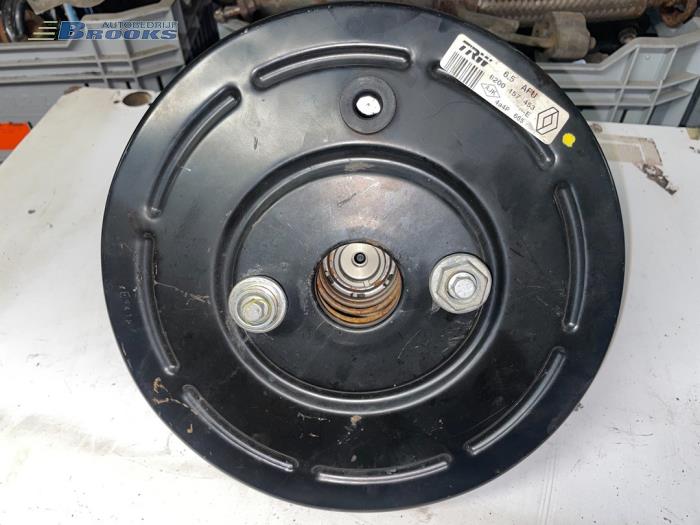 Gebruikte Rembekrachtiger Renault Megane II (BM/CM) 1.6 16V Prijs € 20,00 Margeregeling aangeboden door Autobedrijf Brooks