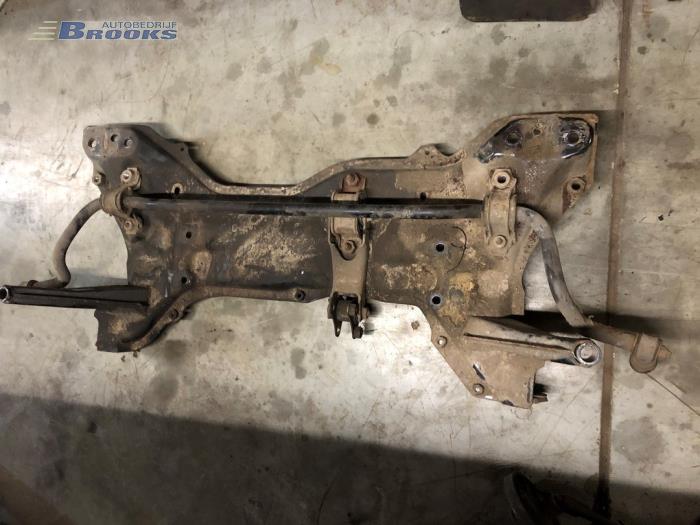 Gebruikte Subframe Peugeot Boxer (244) 2.8 HDi 127 Prijs € 100,00 Margeregeling aangeboden door Autobedrijf Brooks