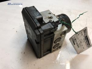 Gebruikte ABS Pomp Volkswagen Bora (1J2) 1.6 Prijs € 40,00 Margeregeling aangeboden door Autobedrijf Brooks