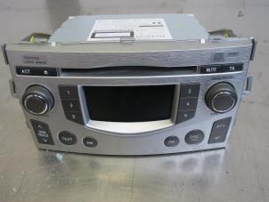 Gebruikte Radio CD Speler Toyota Verso 1.8 16V VVT-i Prijs € 100,00 Margeregeling aangeboden door Autobedrijf Brooks