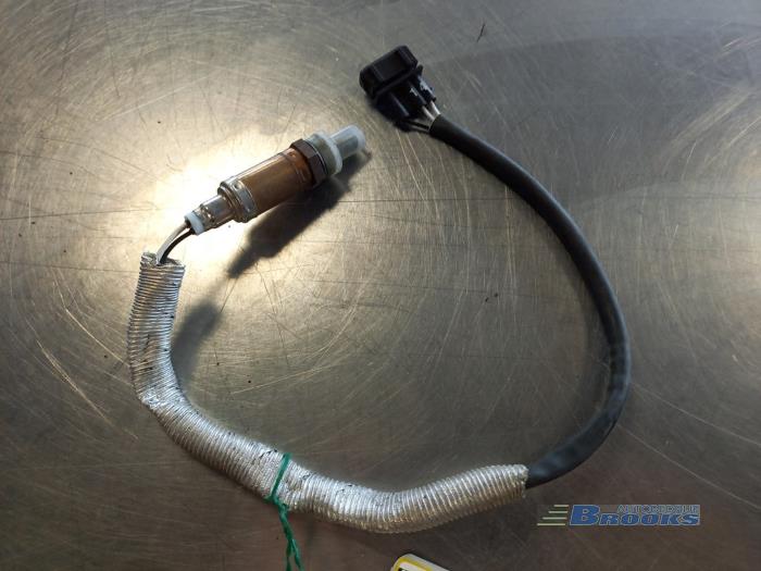 Lambda Sonde van een Volkswagen Golf 1985