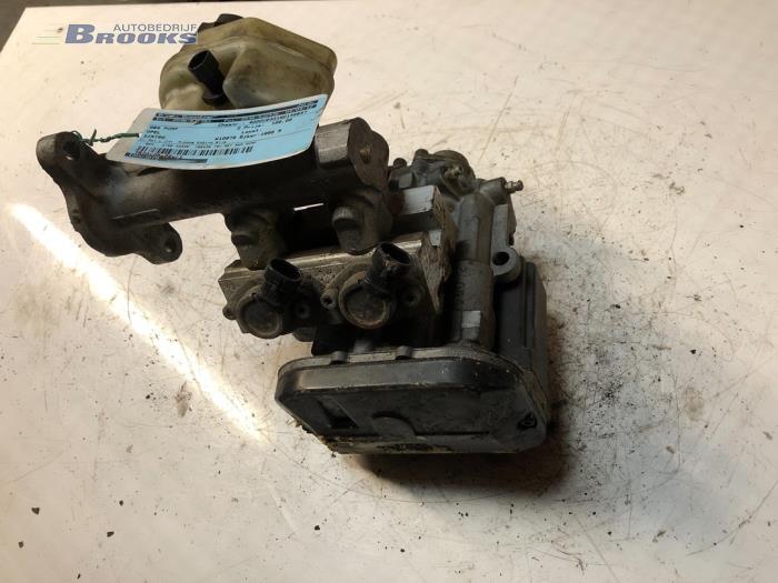 Gebruikte ABS Pomp Opel Sintra 2.2i GLS,CD 16V Prijs € 25,00 Margeregeling aangeboden door Autobedrijf Brooks