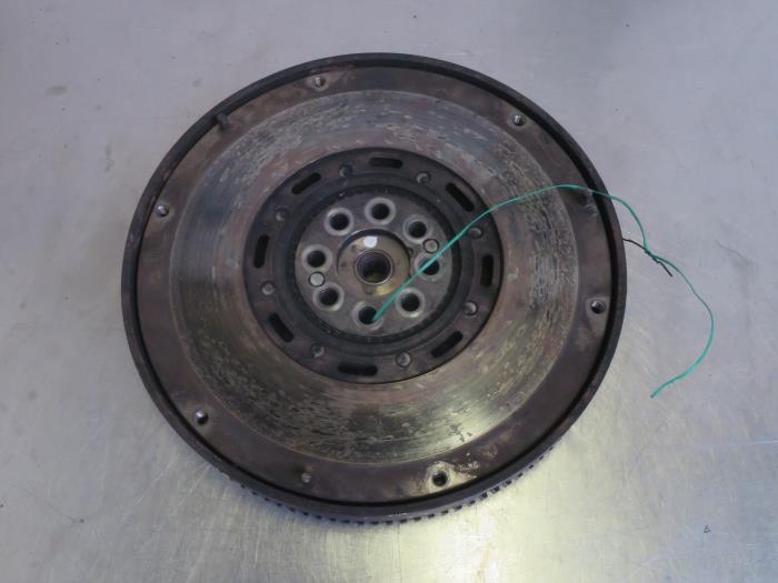 Dubbele massa vliegwiel van een Audi A4 (B5) 2.5 TDI V6 24V 2000