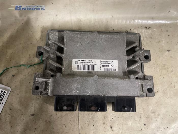 Gebruikte Computer Motormanagement Renault Twingo II (CN) 1.2 Prijs € 100,00 Margeregeling aangeboden door Autobedrijf Brooks