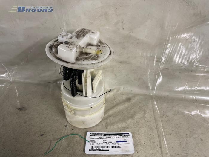 Gebruikte Tank element Pomp Renault Twingo II (CN) 1.2 16V LEV Prijs € 32,00 Margeregeling aangeboden door Autobedrijf Brooks