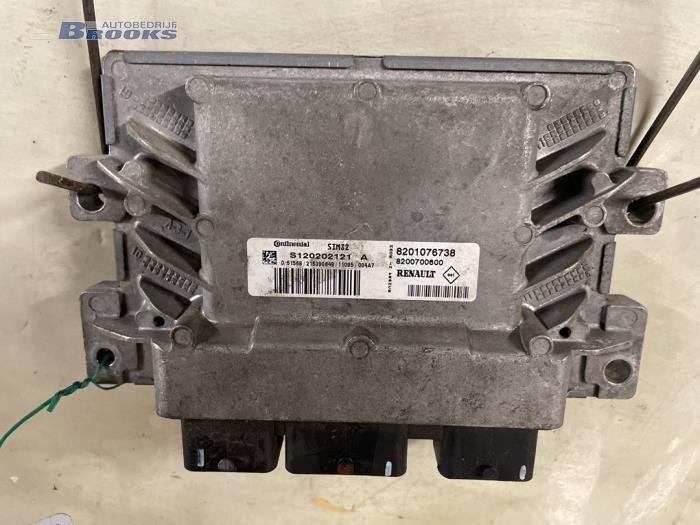 Gebruikte Computer Motormanagement Renault Twingo II (CN) 1.2 16V LEV Prijs € 45,00 Margeregeling aangeboden door Autobedrijf Brooks