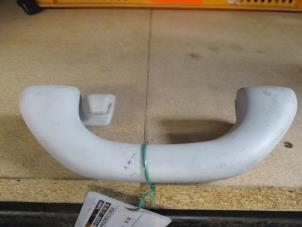 Gebruikte Handgreep Volkswagen Polo V (6R) 1.2 TSI 16V BlueMotion Technology Prijs € 10,00 Margeregeling aangeboden door Autobedrijf Brooks