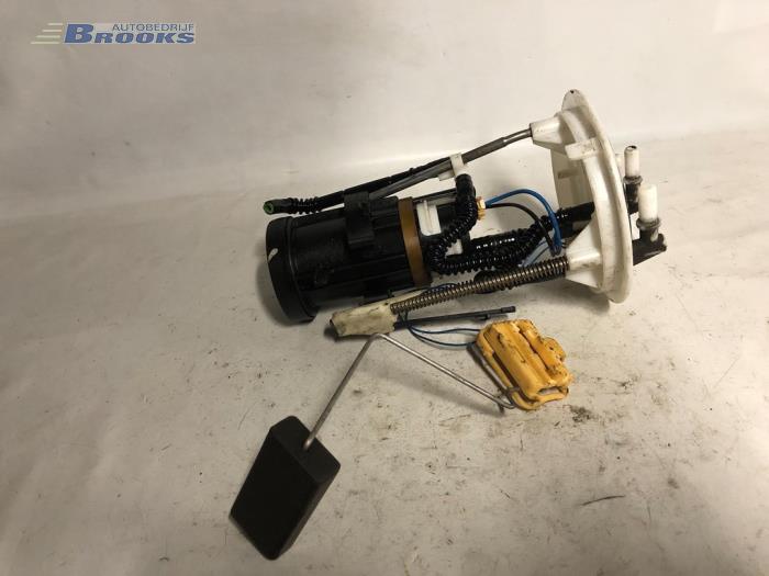 Gebruikte Tank element Pomp Mercedes Vito (639.6) 2.2 109 CDI 16V Prijs € 60,00 Margeregeling aangeboden door Autobedrijf Brooks