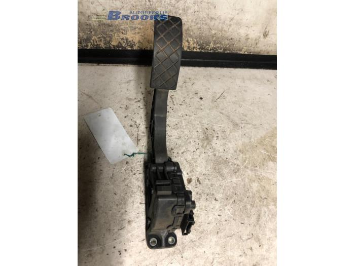 Gebruikte Sensor Gaspedaalpositie Volkswagen Polo IV (9N1/2/3) 1.9 SDI Prijs € 30,00 Margeregeling aangeboden door Autobedrijf Brooks