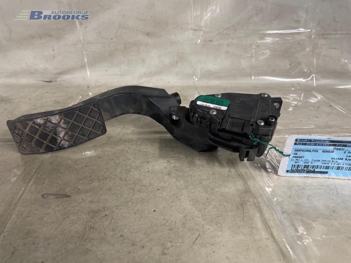 Gebruikte Sensor Gaspedaalpositie Volkswagen Passat Prijs € 25,00 Margeregeling aangeboden door Autobedrijf Brooks