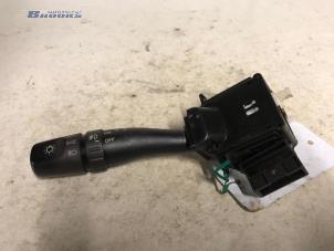 Gebruikte Pinker Schakelaar Hyundai Trajet Prijs € 10,00 Margeregeling aangeboden door Autobedrijf Brooks