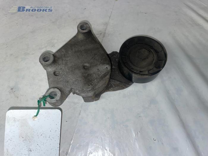 Gebruikte Spanrol Multiriem Peugeot 5008 I (0A/0E) 1.6 HDiF 16V Prijs € 15,00 Margeregeling aangeboden door Autobedrijf Brooks